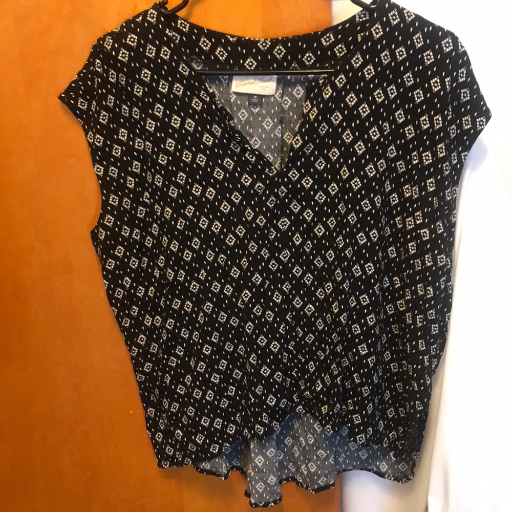 Universal Thread Top